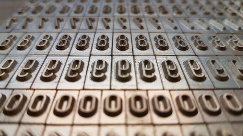 Stahlstempel, Maschinenstempel Maschinenstahlstempel, Stahltypen